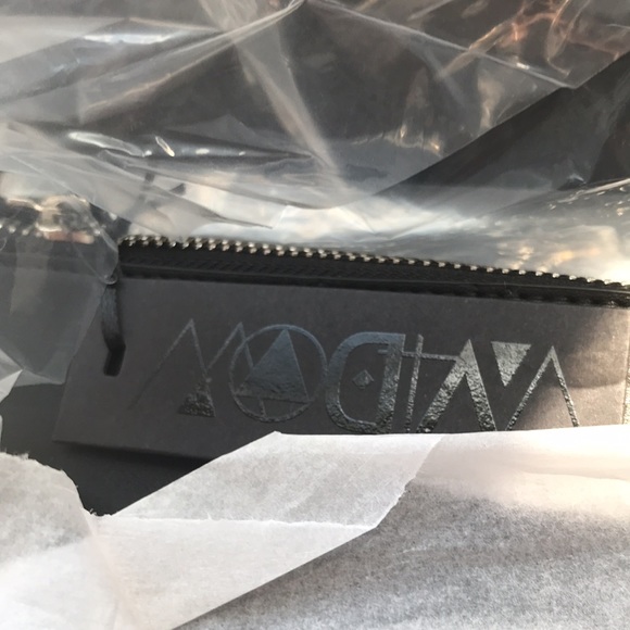 🖤🆕 Dolls Kill / Widow Fight OrFlight Giant Bat Weekender Bag!🦇🖤SOLD OUT!! - Picture 13 of 17